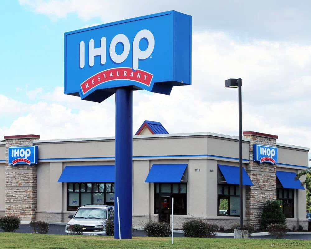 Does IHOP Take Apple Pay