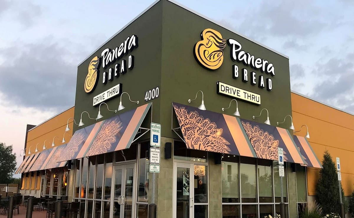 Does Panera Take Apple Pay? Here Is The Complete Answer