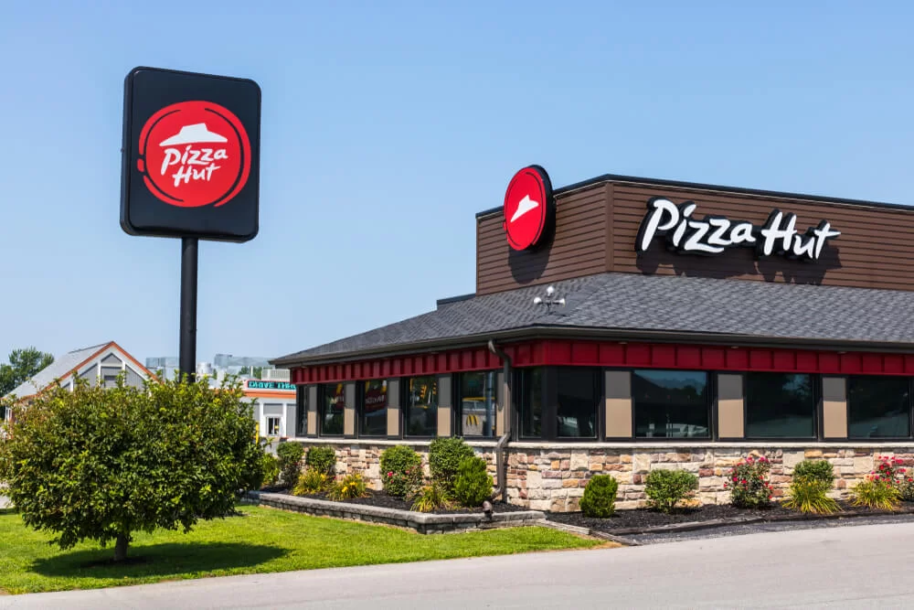 Does Pizza Hut Take Apple Pay? Complete Details